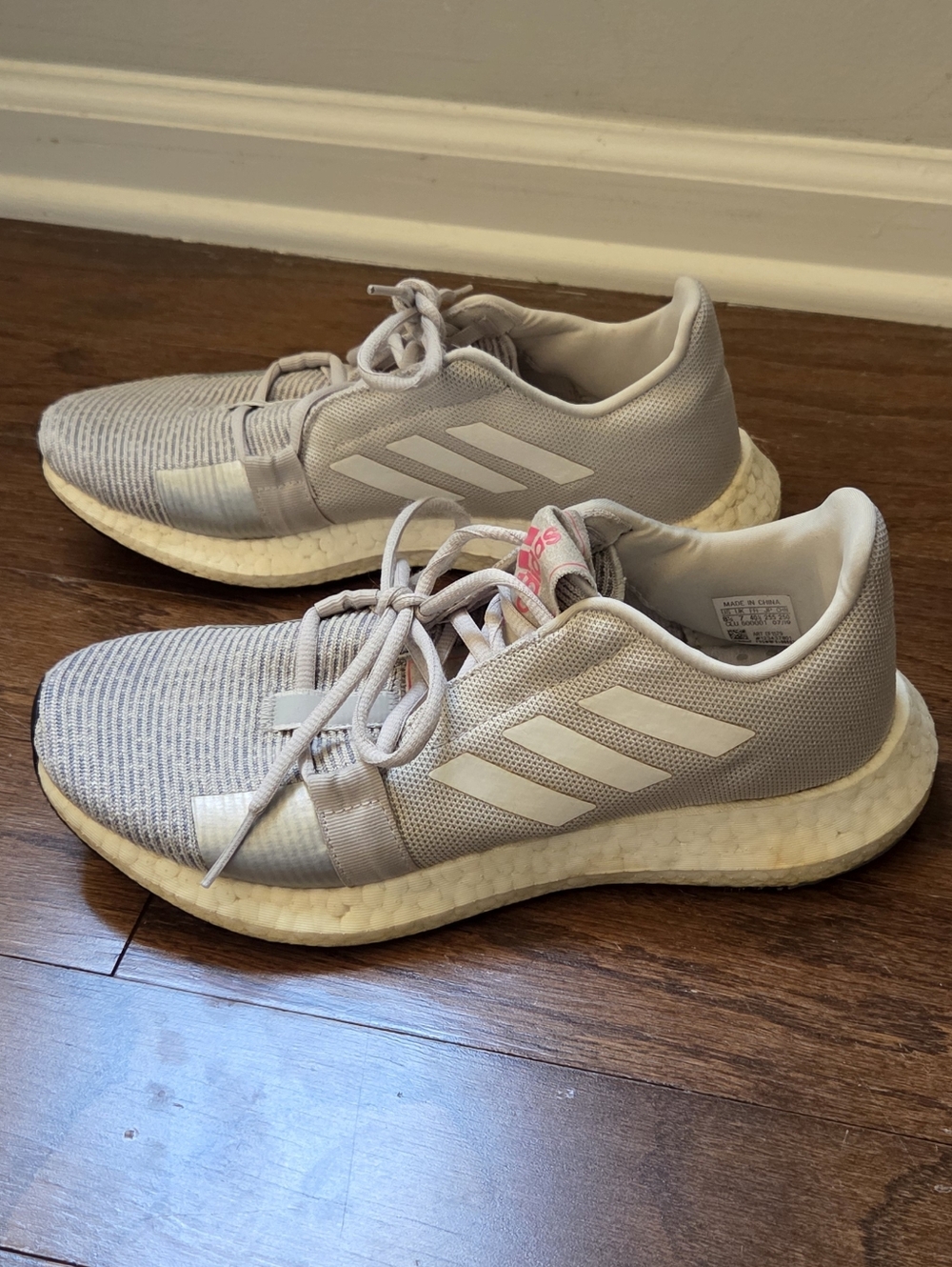adidas Women's Senseboost Go Grey/Silver Size 8.5 - Picture 3 of 11